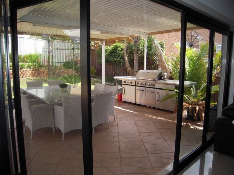 12 Somercotes Close, Glen Alpine NSW 2560