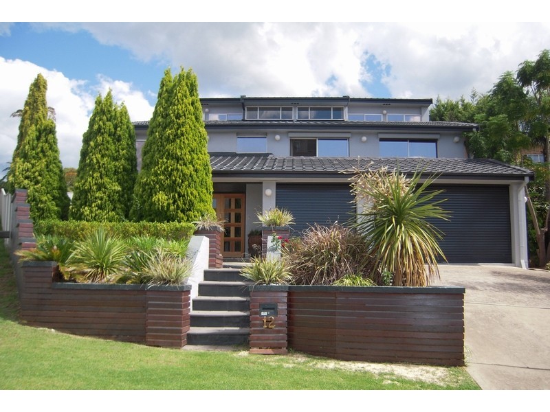 12 Somercotes Close, Glen Alpine NSW 2560