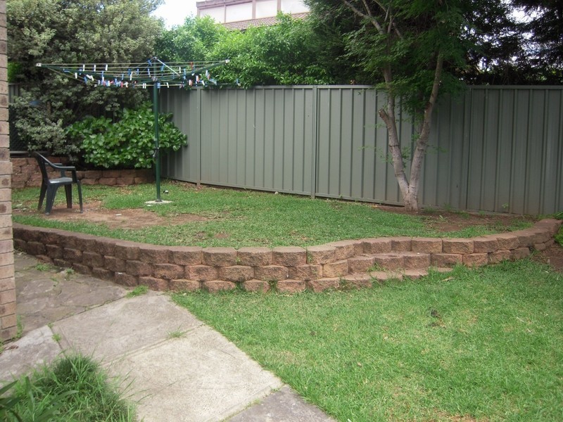 Ruse NSW 2560