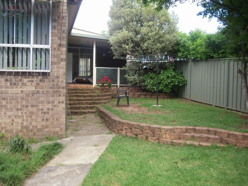 Ruse NSW 2560