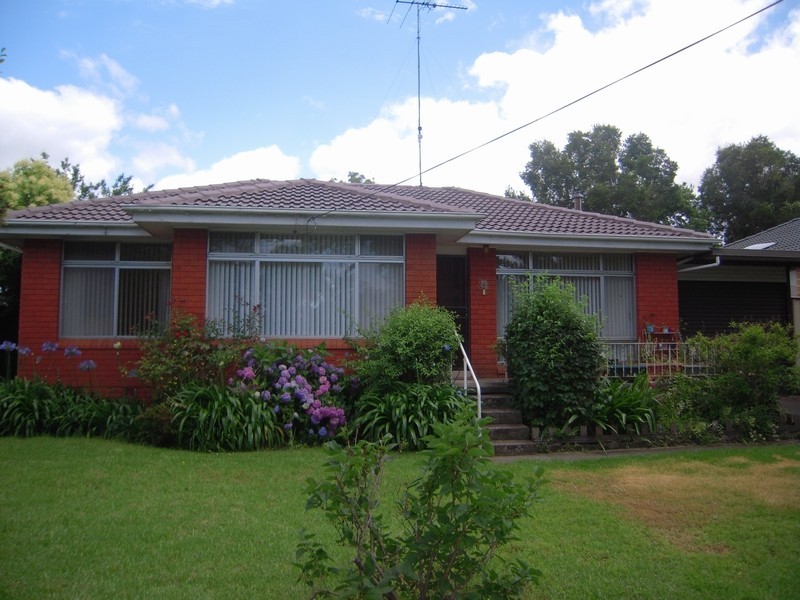 3 Hunter Street, Campbelltown NSW 2560