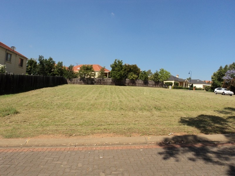 16 Elizabeth Henrietta Cct, Macquarie Links NSW 2565