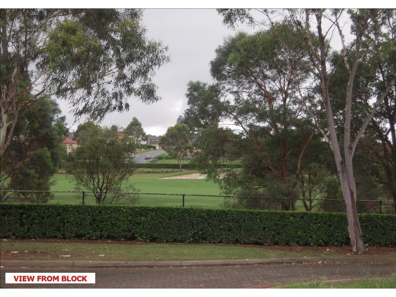 16 Elizabeth Henrietta Cct, Macquarie Links NSW 2565