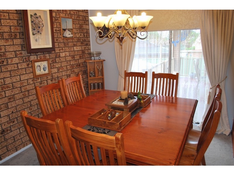 77 Queenscliff Drive, Woodbine NSW 2560