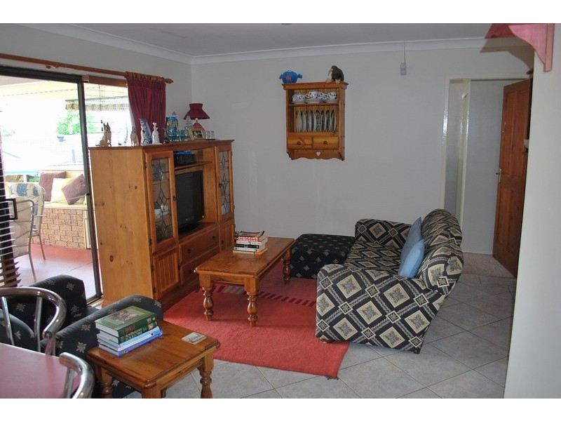 77 Queenscliff Drive, Woodbine NSW 2560