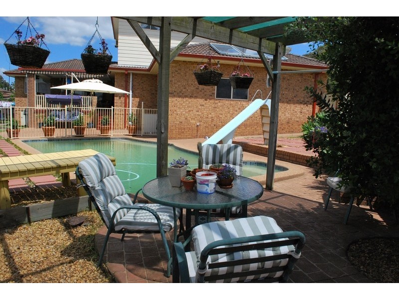 77 Queenscliff Drive, Woodbine NSW 2560