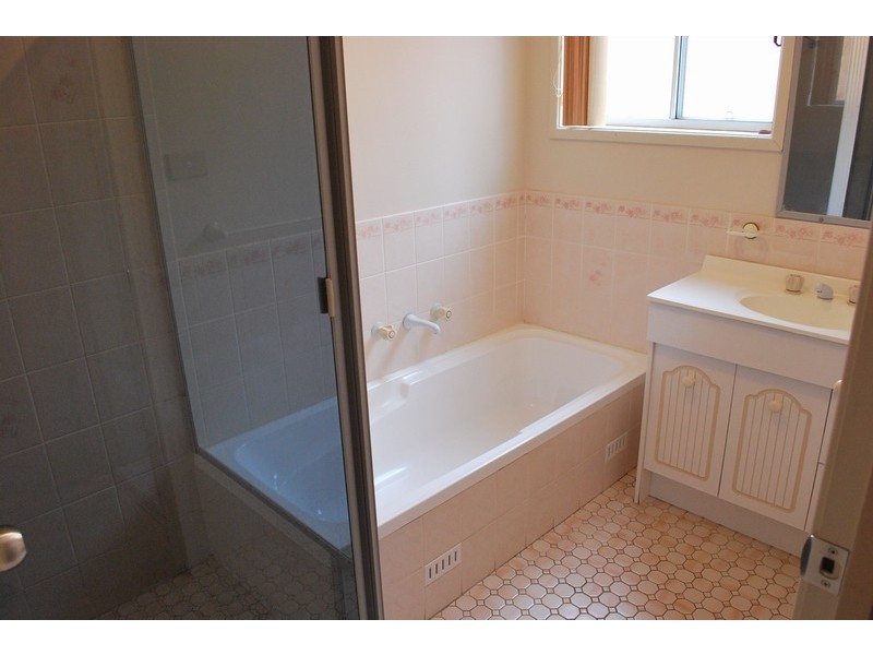 51 Donaldbain Circuit, Rosemeadow NSW 2560