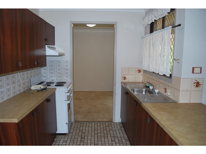 15 Hamlet Cresent, Rosemeadow NSW 2560