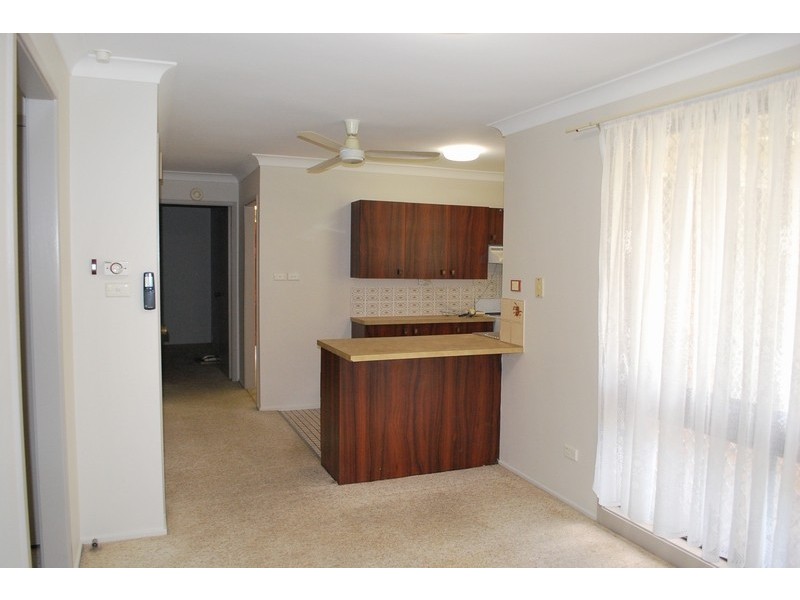 15 Hamlet Cresent, Rosemeadow NSW 2560