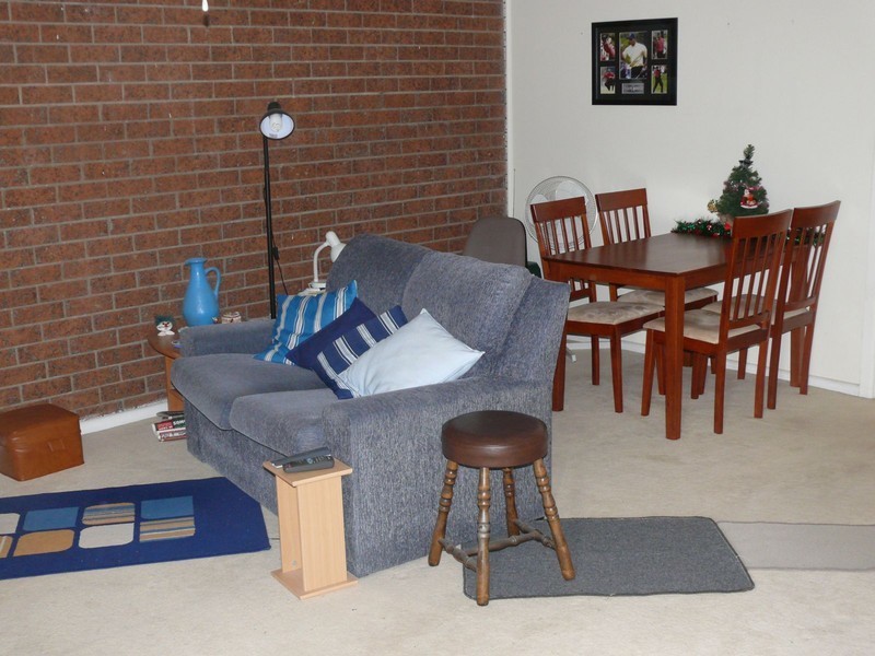 1/18 Westmoreland Road, Minto NSW 2566