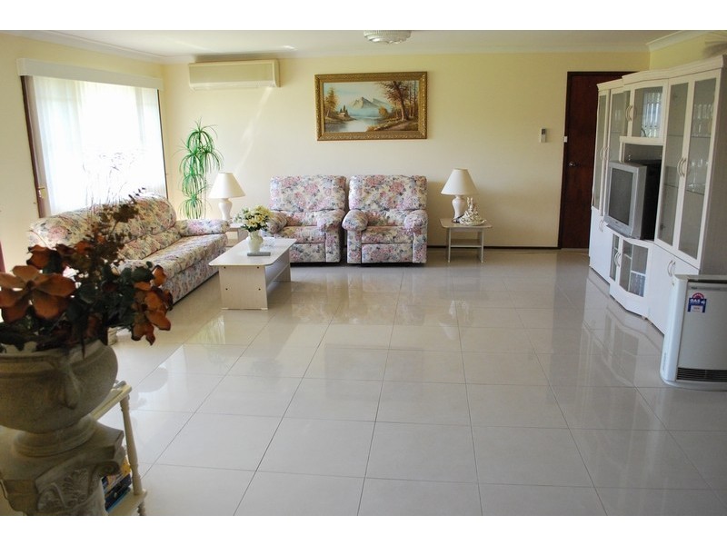 14 Cornelian Ave, Eagle Vale NSW 2558