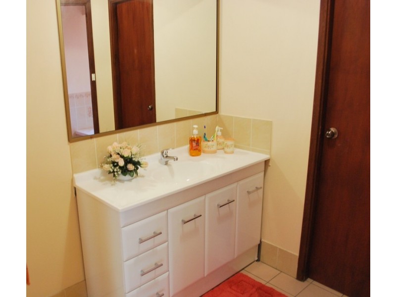 14 Cornelian Ave, Eagle Vale NSW 2558