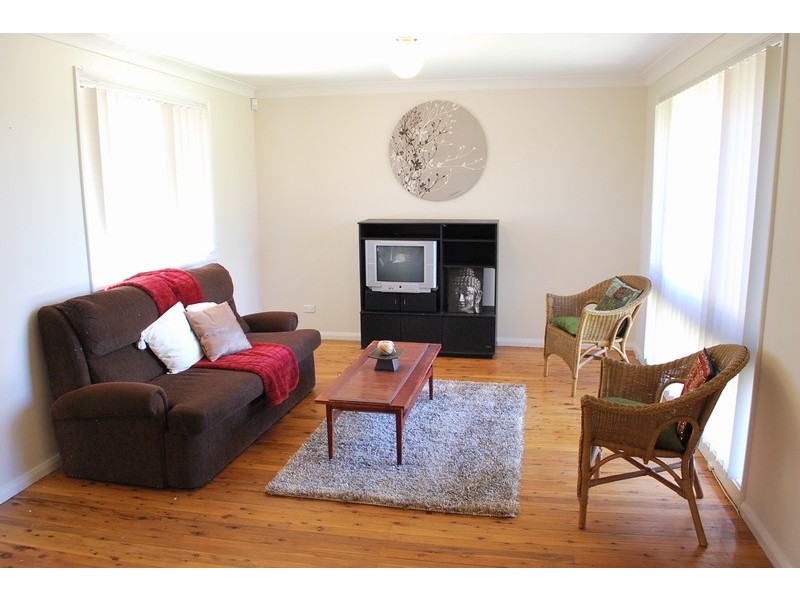 17 Grenache Place, Eschol Park NSW 2558