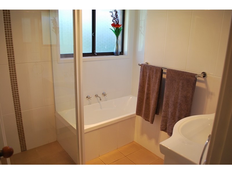 17 Grenache Place, Eschol Park NSW 2558
