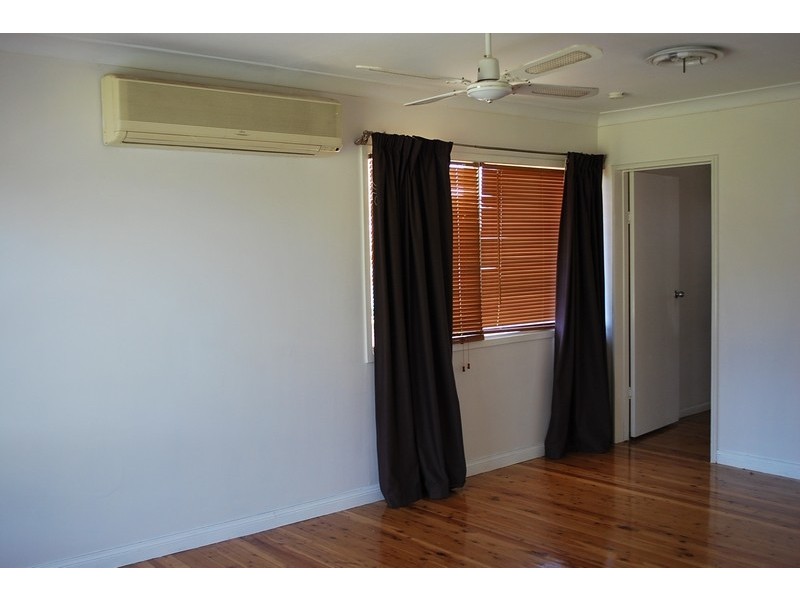 17 Caley Road, Bradbury NSW 2560