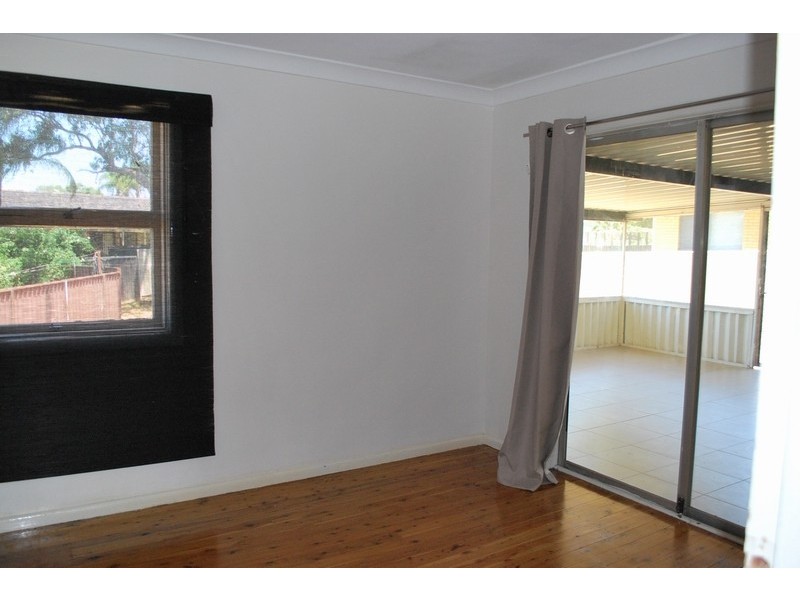 17 Caley Road, Bradbury NSW 2560