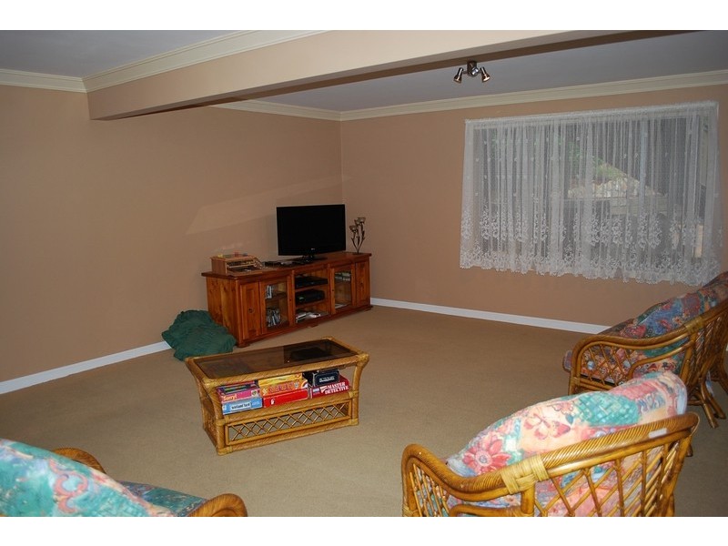 2 Evergreen Ave, Bradbury NSW 2560