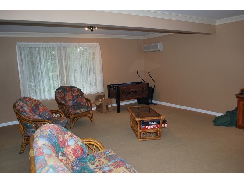 2 Evergreen Ave, Bradbury NSW 2560