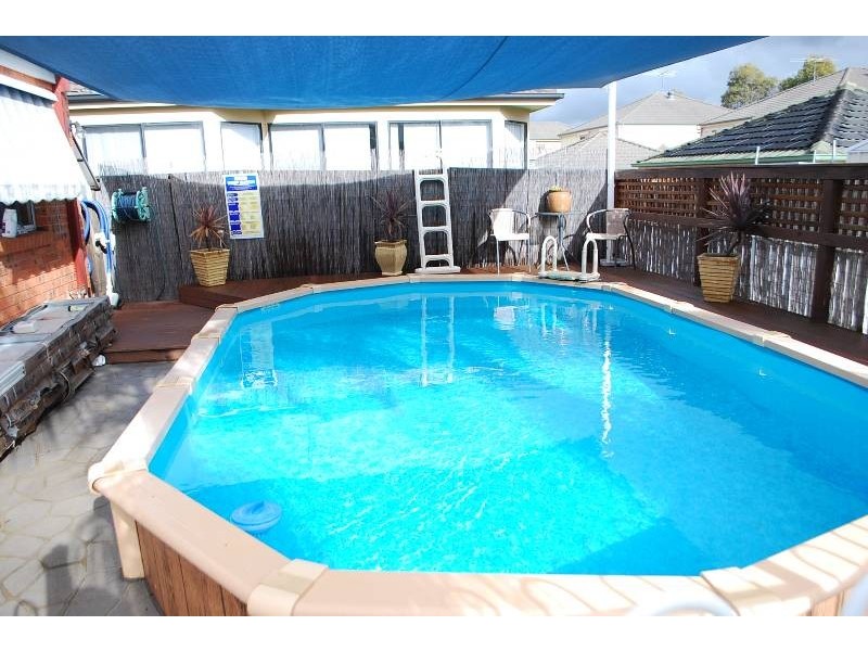 4 Spoonbill Way, Mount Annan NSW 2567