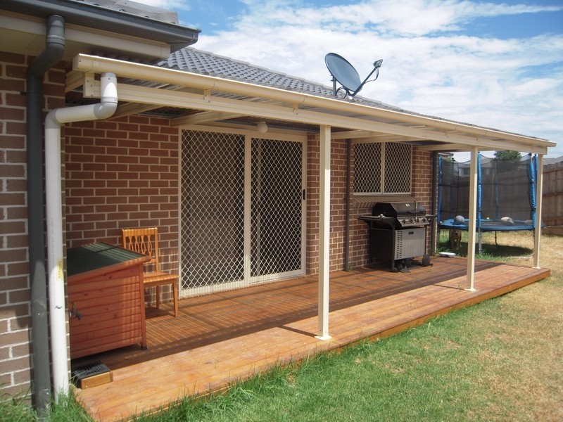39 Ancona Ave, Spring Farm NSW 2570