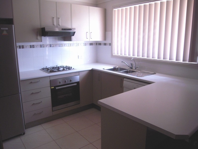 39 Ancona Ave, Spring Farm NSW 2570