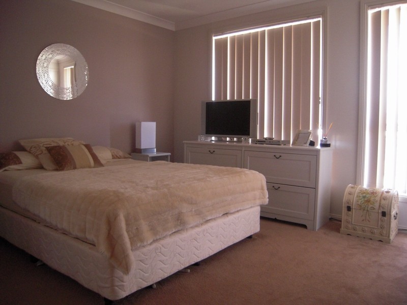 39 Ancona Ave, Spring Farm NSW 2570