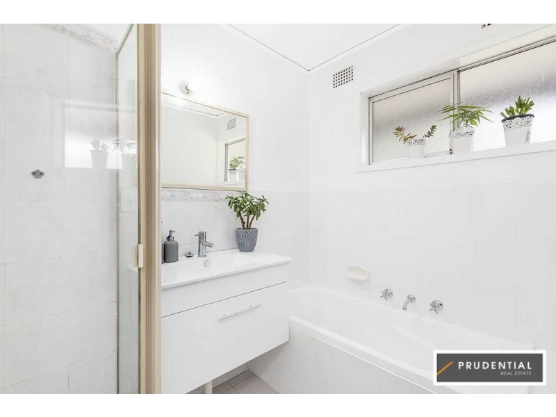 47 Lawn Avenue, Bradbury NSW 2560