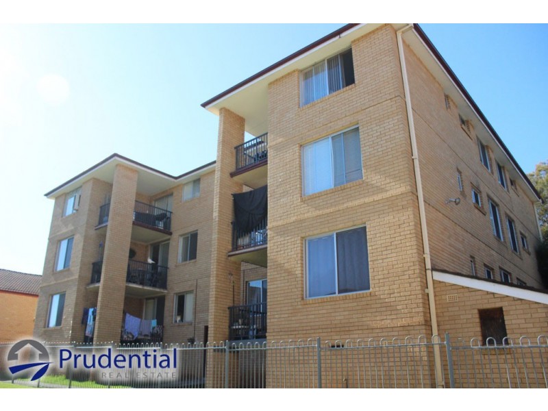 8/5-7 Hoddle Ave, Bradbury NSW 2560