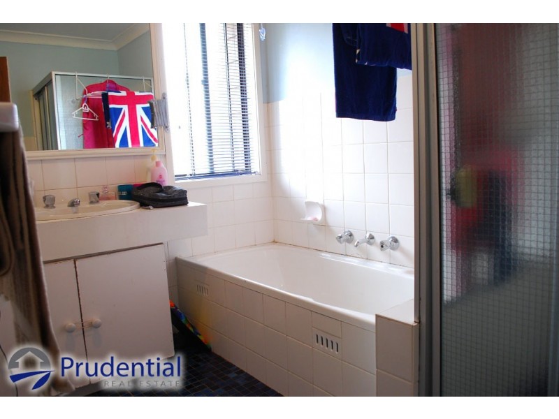 58 Akuna Ave, Bradbury NSW 2560