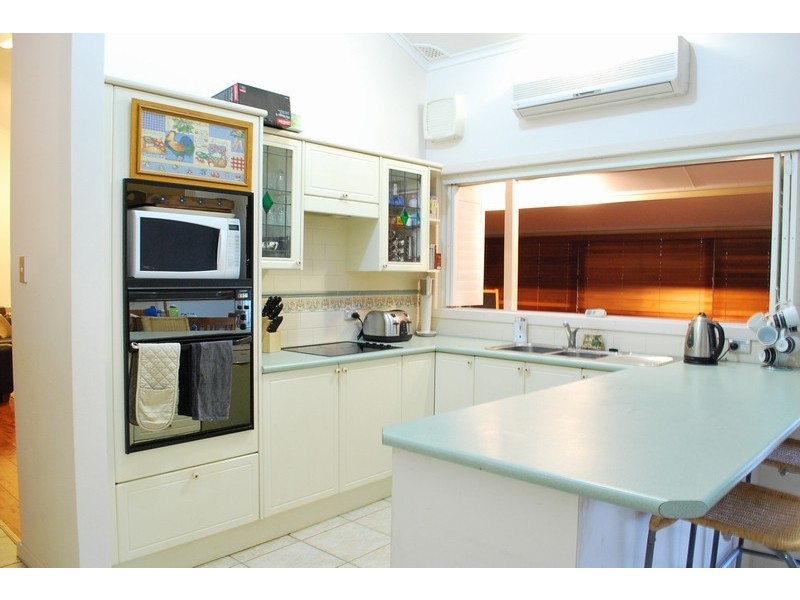 100 Wyangala Cres, Leumeah NSW 2560