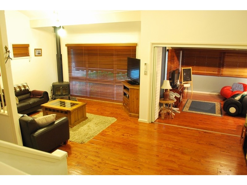 100 Wyangala Cres, Leumeah NSW 2560