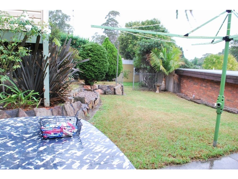 100 Wyangala Cres, Leumeah NSW 2560