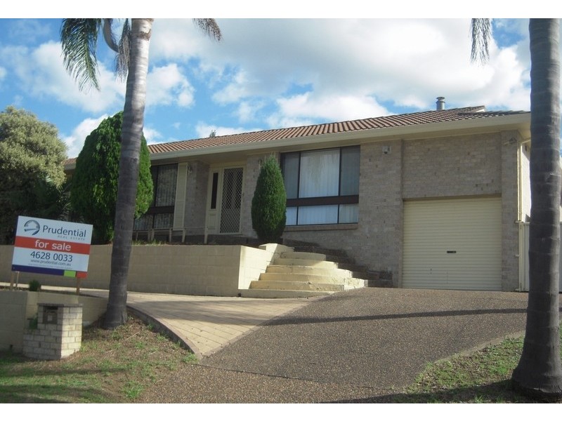 10 Kearns Ave, Kearns NSW 2558