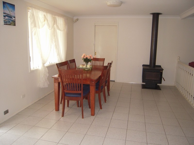 10 Kearns Ave, Kearns NSW 2558