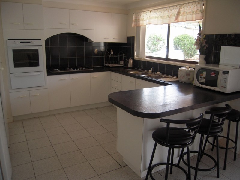 10 Kearns Ave, Kearns NSW 2558