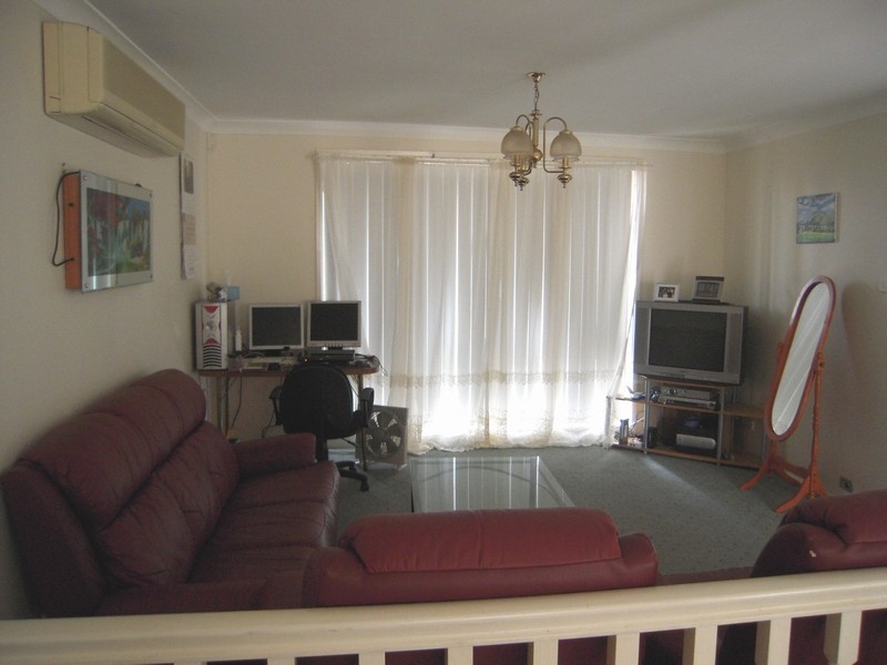 10 Kearns Ave, Kearns NSW 2558