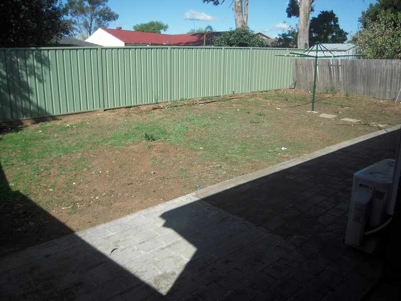 29 Gadshill Place, Rosemeadow NSW 2560