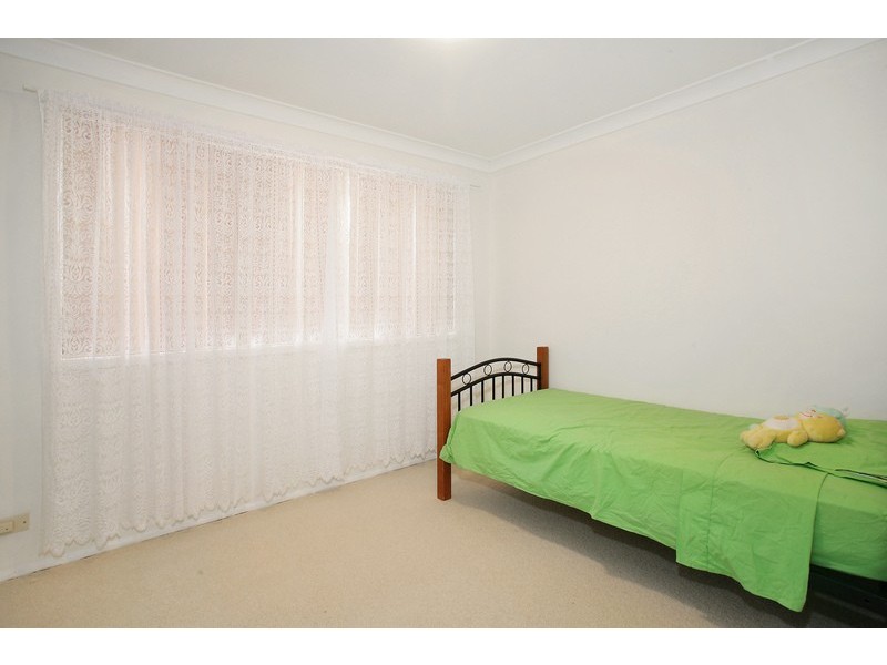 31 Debenham Ave, Leumeah NSW 2560