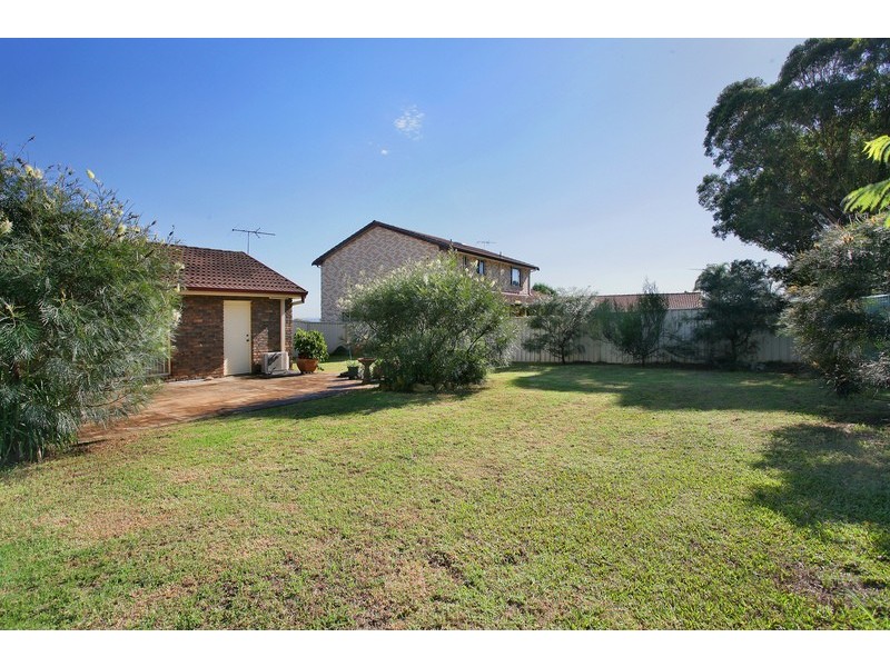31 Debenham Ave, Leumeah NSW 2560
