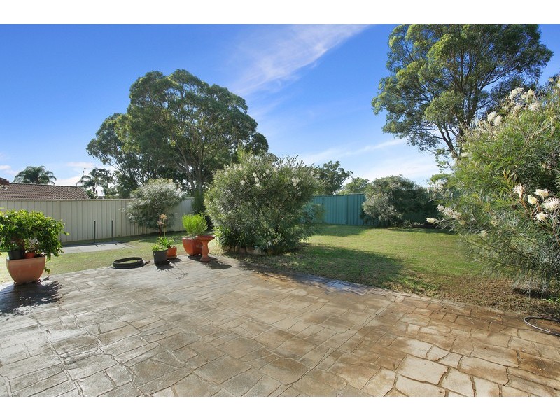 31 Debenham Ave, Leumeah NSW 2560