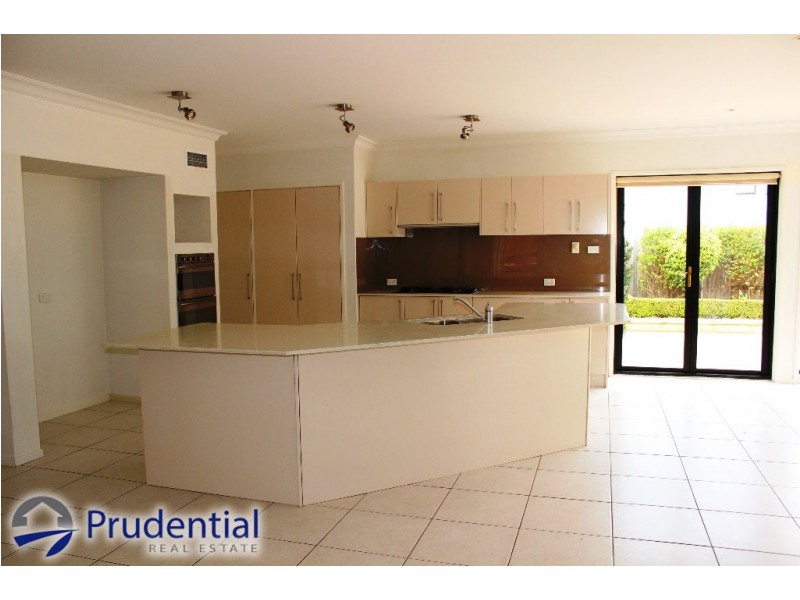 9 Governors Way, Macquarie Links NSW 2565