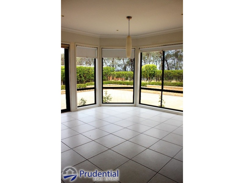 9 Governors Way, Macquarie Links NSW 2565