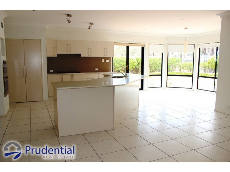 9 Governors Way, Macquarie Links NSW 2565