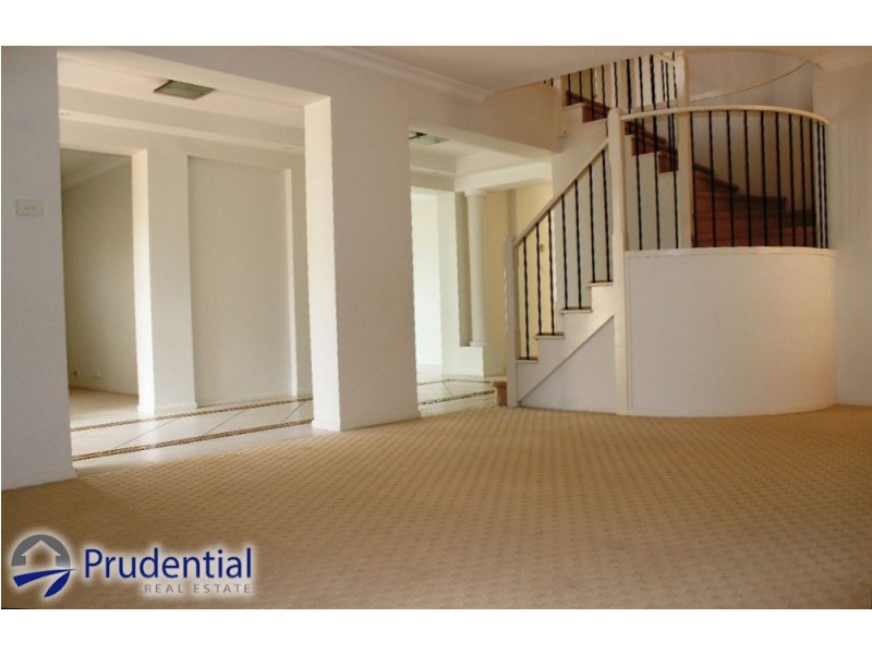 9 Governors Way, Macquarie Links NSW 2565