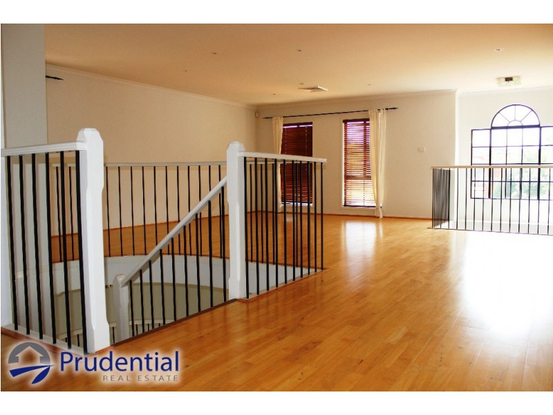 9 Governors Way, Macquarie Links NSW 2565