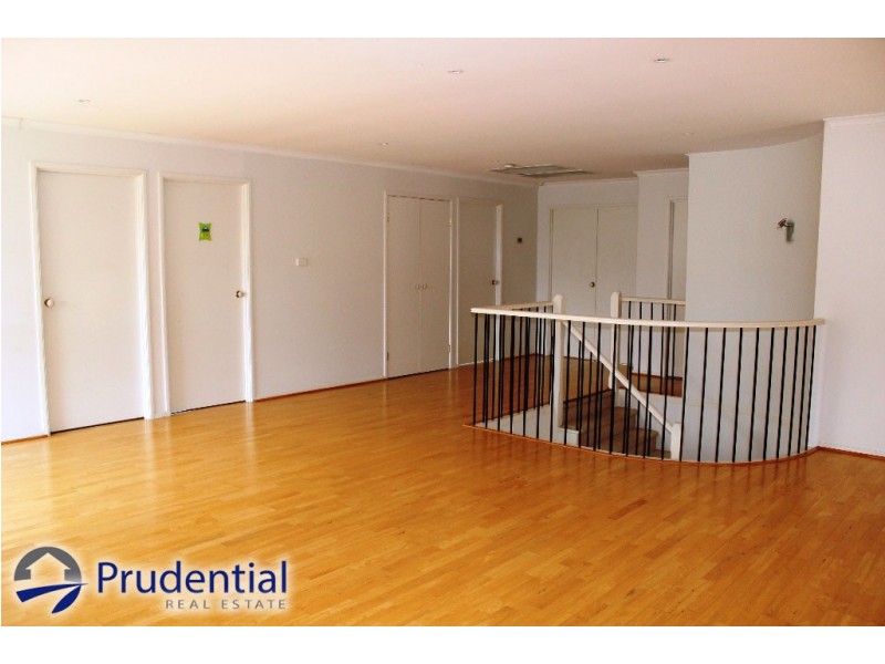 9 Governors Way, Macquarie Links NSW 2565