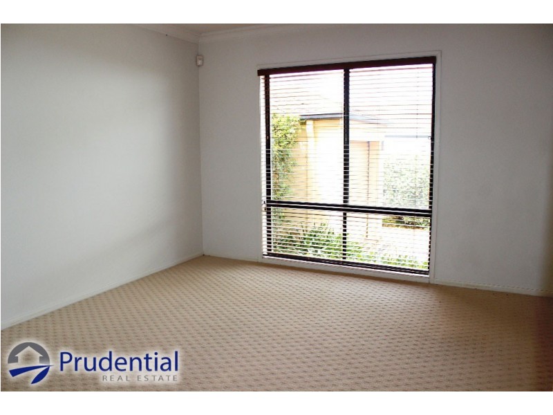 9 Governors Way, Macquarie Links NSW 2565