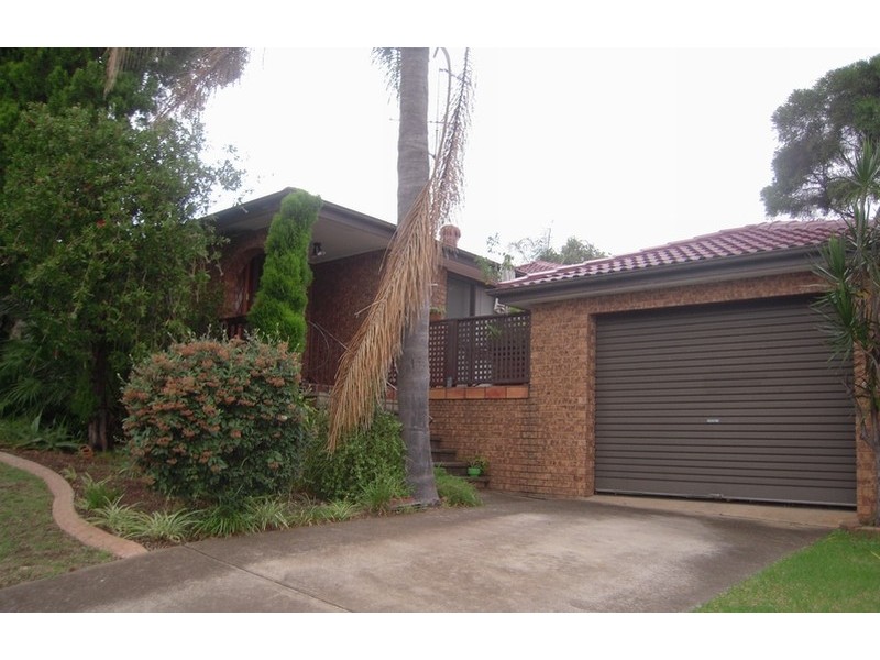 9 Renfrew Street, St Andrews NSW 2566