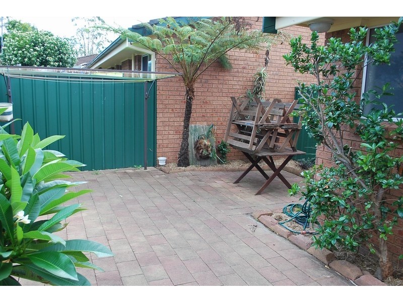 1/5 Macquarie Ave, Leumeah NSW 2560