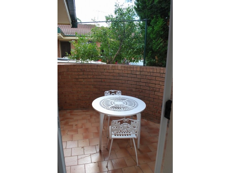 1/5 Macquarie Ave, Leumeah NSW 2560